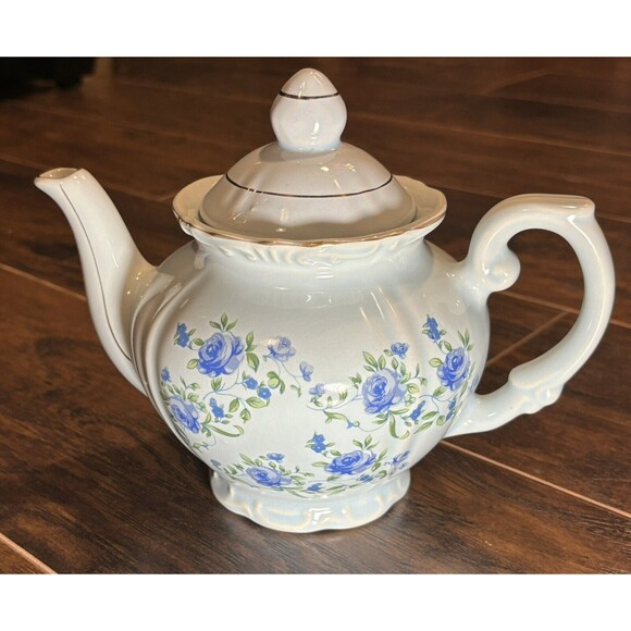 Fred Roberts and Company Made in Japan Teapot Pale Blue with Blue Roses Vintage - Picture 2 of 10